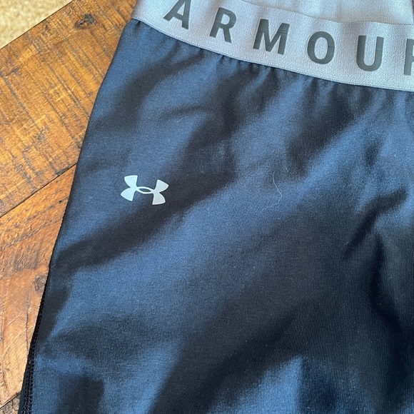 Under Armour Women's Black and Gray Leggings - Picture 2 of 4